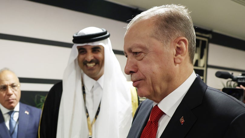 Presidente turco anuncia operação terrestre contra posições curdas no norte da Síria e do Iraque