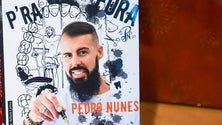Imagem de Receitas da venda do livro de Pedro Nunes reverteram para a Liga Contra o Cancro (Vídeo)