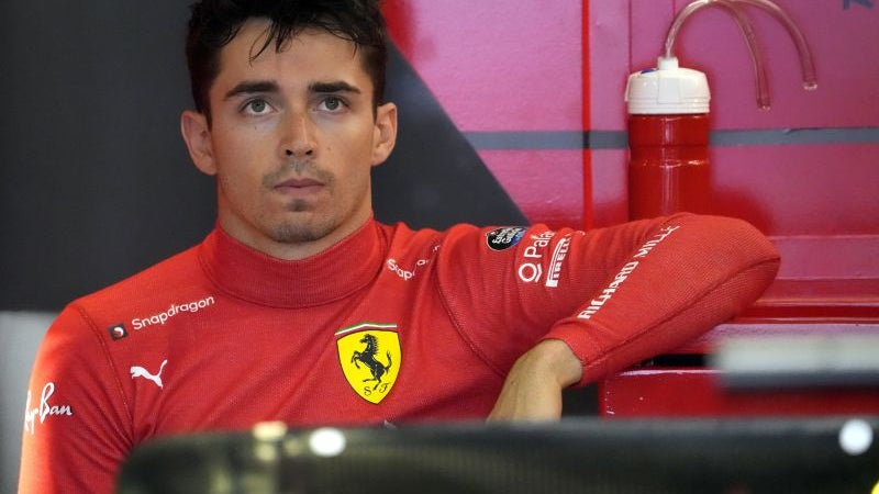 Imagem de Leclerc na pole position na Austrália