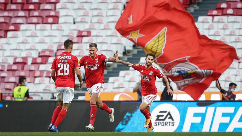 Benfica isola-se na liderança da I Liga