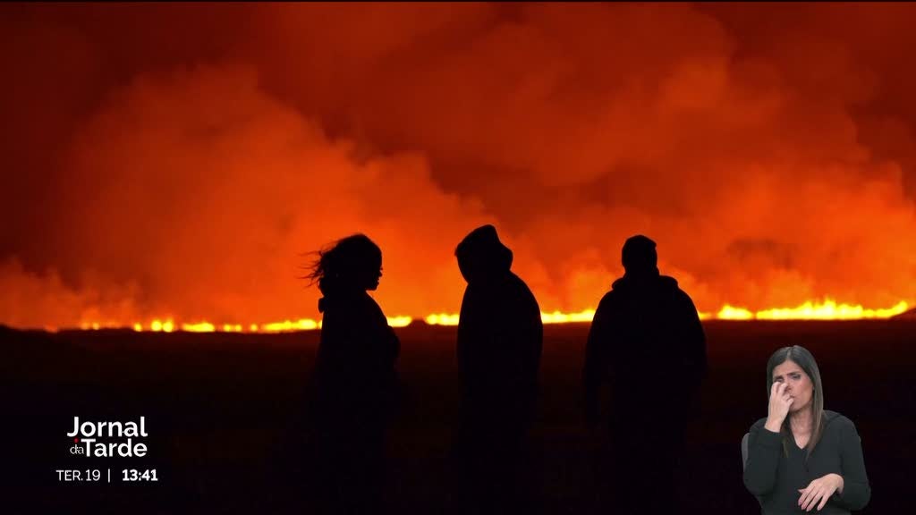 Islândia. Decretado estado de emergência após vulcão entrar em erupção