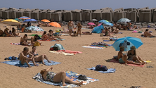 Imagem de Calor leva madeirenses a banhos (vídeo)