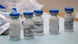 Vacinas russas «eficazes» contra variante
