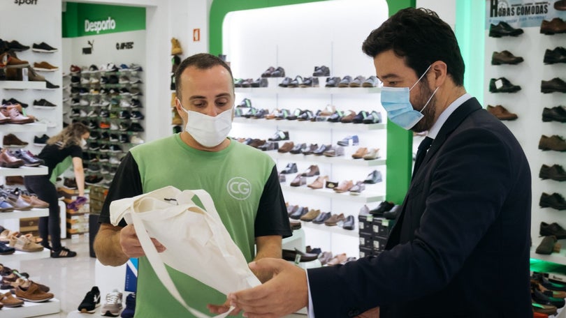 Imagem de Comerciantes do Funchal podem solicitar viseiras à Câmara Municipal
