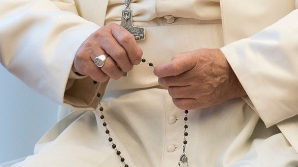 Papa evoca Fátima e exorta à recitação diária do terço