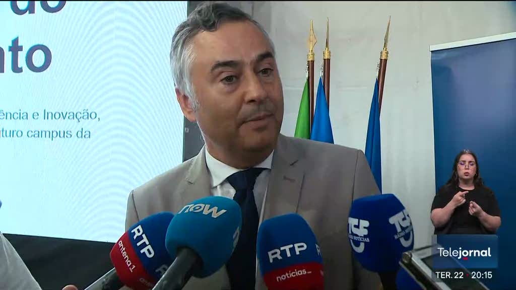 Ministro de Educação garante que alunos estão a ser colocados em 24 horas