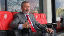 Imagem de Carlos Pereira pede «coragem para medidas drásticas»