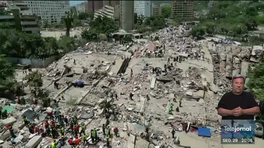 Imagem de Sismos na Venezuela. Português salva pai mais de 20 horas depois