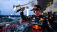 Imagem de Verstappen vence no Japão e Red Bull conquista título