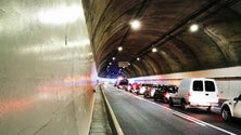 Imagem de Acidente entre cinco carros na Camacha provoca três feridos, um deles com gravidade