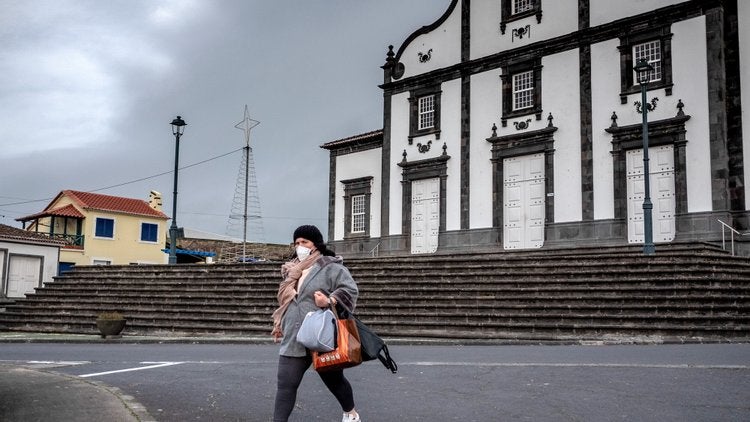 Imagem de Açores registam 14 novos casos e 26 recuperações