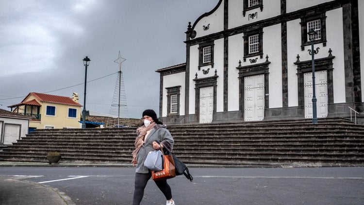 Açores registam 14 novos casos e 26 recuperações