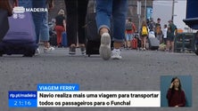 Imagem de Mais de 2 mil pessoas viajaram este domingo entre o Porto Santo e a Madeira no Lobo Marinho (Vídeo)