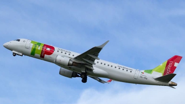 Avião da TAP choca com pássaro no aeroporto de Bissau