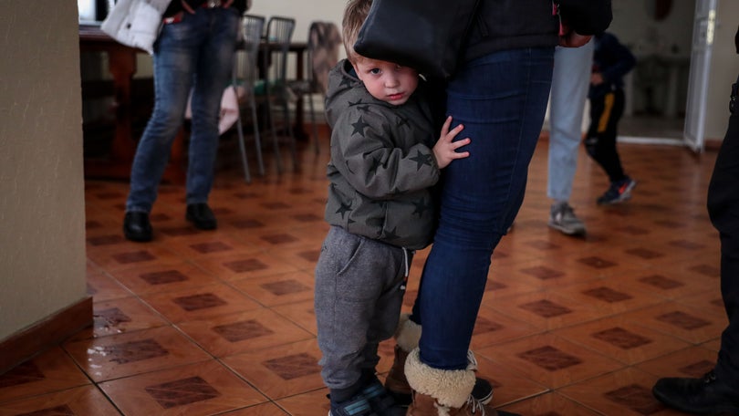 Quinze menores não acompanhados aguardam famílias de acolhimento em Portugal