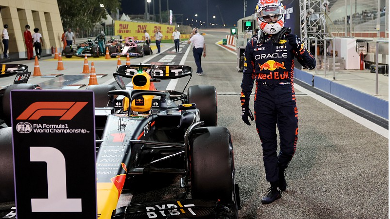 Max Verstappen conquista primeira pole position da temporada