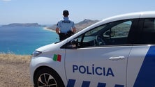 Imagem de PSP com viatura elétrica na ilha do Porto Santo