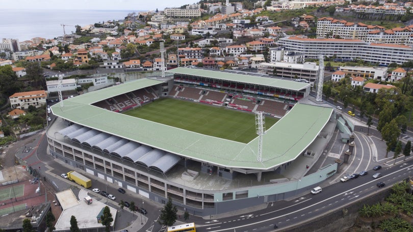 Testes à porta do Estádio do Marítimo