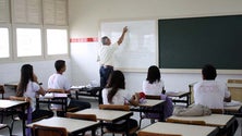Imagem de Escolas perderam 100 mil alunos em 10 anos, metade fechou