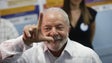 Lula da Silva ultrapassa Bolsonaro com 70% dos votos contados