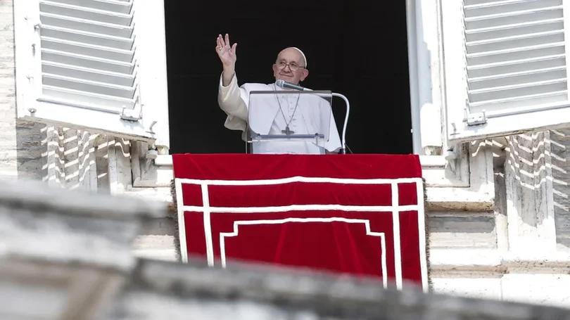 Imagem de Papa considera que o mundo tem sede de paz
