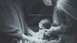 Imagem de Aplicar secreção vaginal em bebés nascidos de cesariana acelera neurodesenvolvimento
