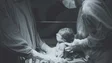 Aplicar secreção vaginal em bebés nascidos de cesariana acelera neurodesenvolvimento