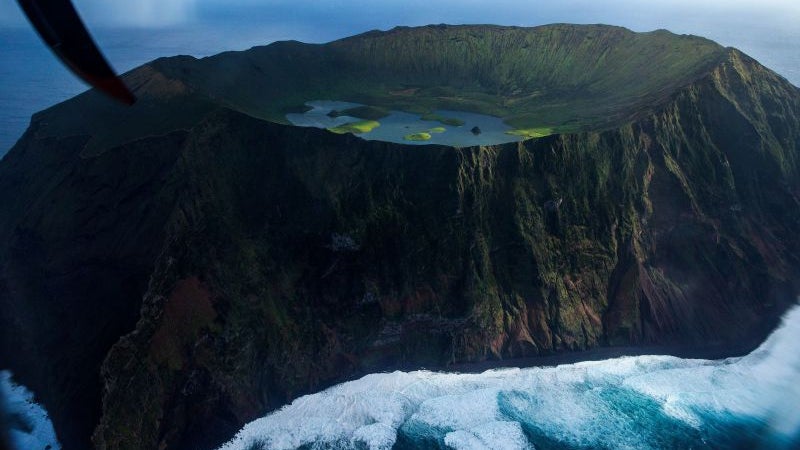 Açores com 671 novos casos e um óbito