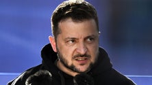 Imagem de Zelensky discursa de surpresa para população em Vílnius