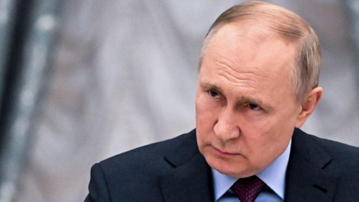 Putin ameaça ocidente de ataques preventivos