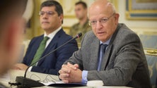 Imagem de Santos Silva considera poder expulsar deputados em caso de ofensa ou interrupção