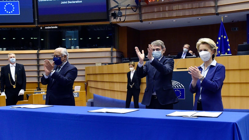 Imagem de Europa ensaia democracia deliberativa