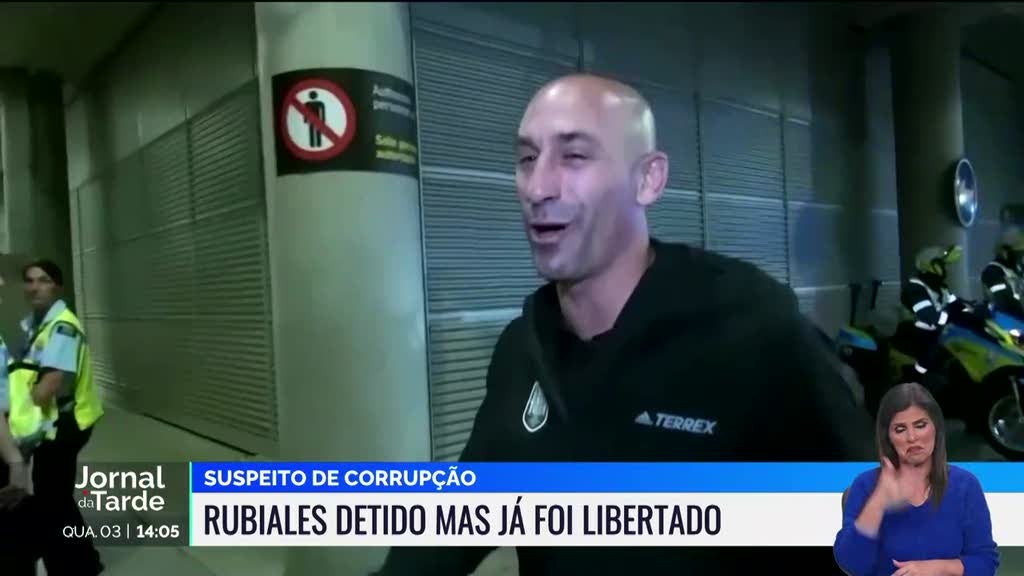 Luís Rubiales foi detido à chegada a Espanha e libertado de seguida