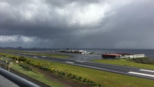 Imagem de Nevoeiro condiciona aeroporto da Madeira
