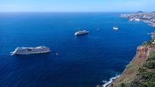 Imagem de Navios pintam porto do Funchal (vídeo)