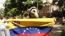 Imagem de Venezuelanos em consulta digital sobre validade das eleições (Vídeo)