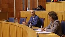 Imagem de Encerramento de escolas em debate (áudio)