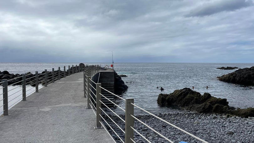 Praia dos Reis Magos interdita a banhos