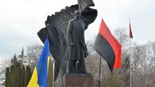Imagem de Polónia critica homenagem da Ucrânia a figura polémica da II Guerra Mundial