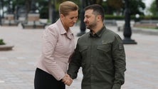 Zelensky acusa Putin de matar líder do Grupo Wagner