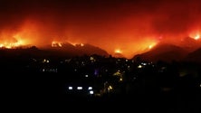 Incêndio de Tenerife continua descontrolado