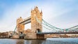 Imagem de Covid-19: Inglaterra começa desconfinamento com reabertura de piscinas e teatros ao ar livre