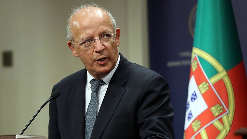 Imagem de SEF decidiu suspender os vistos gold dos russos