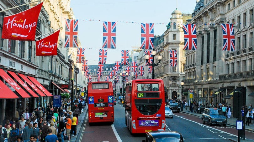 Brexit: Governo da Madeira aconselha emigrantes a ter calma