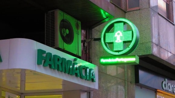 Imagem de Farmácias autorizadas a prestar novos serviços a partir de 9 de maio
