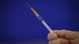 Bruxelas formaliza compra 1,8 mil milhões de doses de vacina da Pfizer