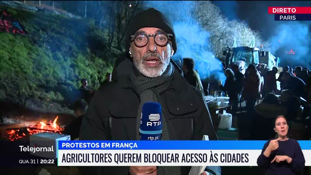 Agricultores prolongam bloqueios nos acessos a Paris