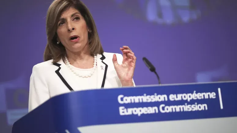 Imagem de Covid-19: Comissária europeia da Saúde aponta desleixo das populações no aumento de casos