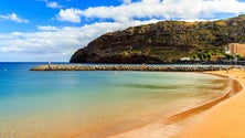 Imagem de Época balnear abre em algumas praias no domingo