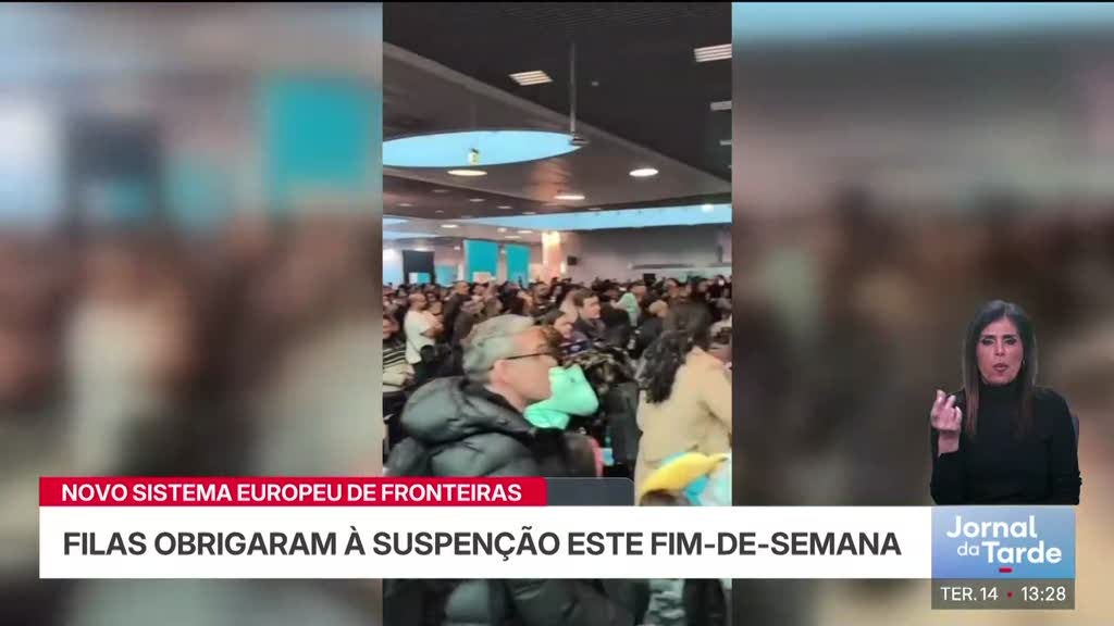 Longas filas nos aeroportos causadas pelo novo sistema de controlo de fronteiras